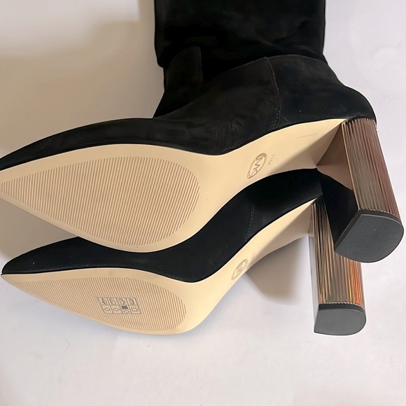 Kors Paloma over-the-knee boot, black suede - Picture 6 of 11